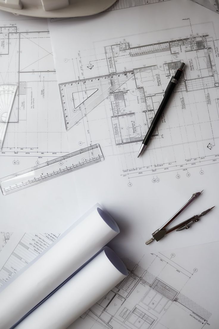 Outils de précision — équerre, compas, plans